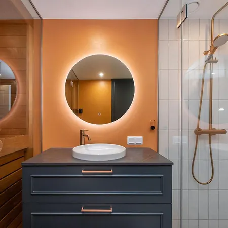 Ultra Luxury, 140m2, Sauna, Walk-in Wardrobe, Office