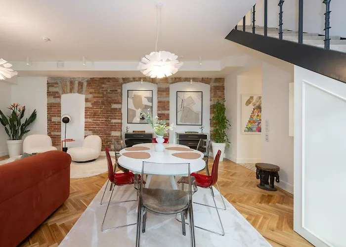 Ultra Luxury, 140m2, Sauna, Walk-in Wardrobe, Office